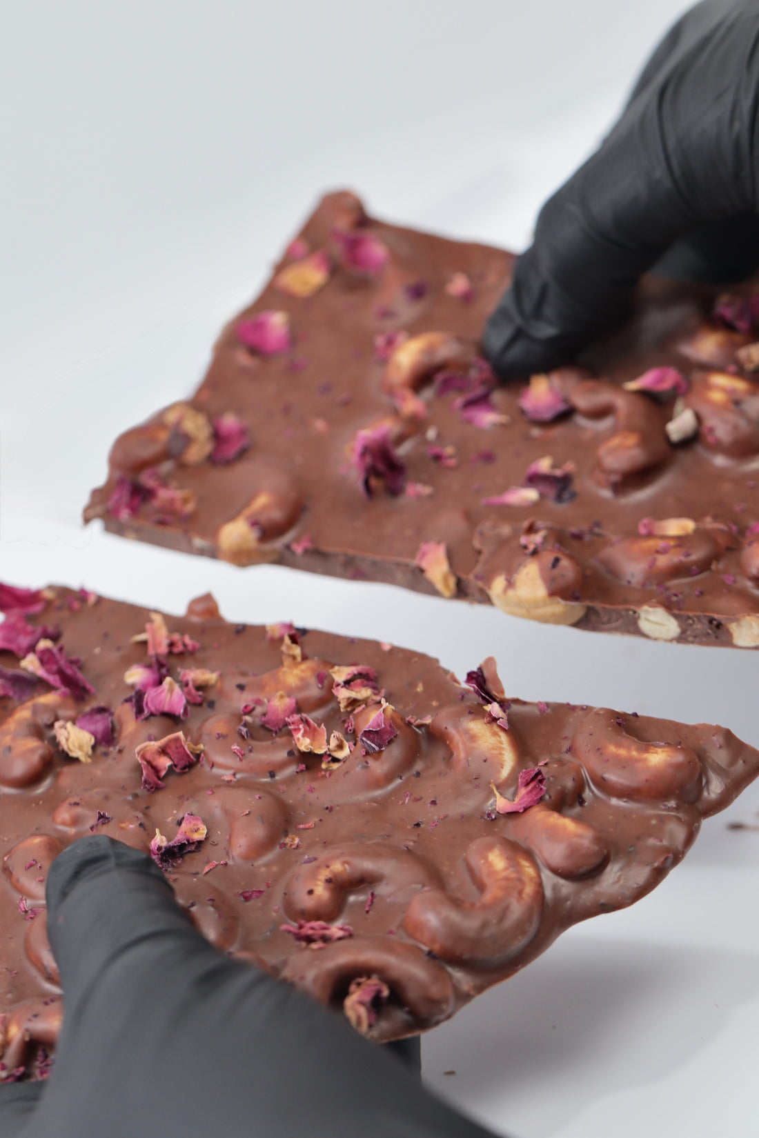 Cashew & Rose Dark Milk Bark 70g
